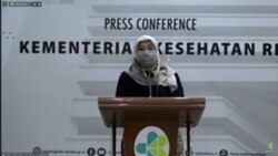 Juru Bicara Vaksin COVID-19 Siti Nadia Tarmidzi dalam telekonferensi pers di Jakarta, Selasa (16/3) mengatakan penundaaan penggunaan Vaksin AstraZeneca dikarenakan adanya prinsip kehati-hatian (Foto: VOA).