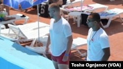 Спасители на вода од Црвен крст