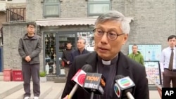 罗马天主教香港教区主教周守仁2023年4月20日访问北京教区时同记者交流。