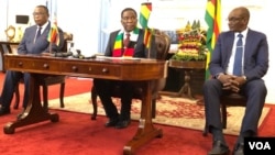 President Emmerson Mnangagwa ukhethe izihlobo labangane wabanika izikhundla ezitshiyeneyo kudale leCabinet.