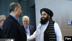 حسین امیرعبداللهیان با با امیرخان متکی سرپرست وزارت خارجه هیئت حاکمه طالبان. سمرقند، ازبکستان