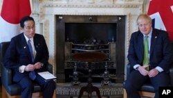 日本首相岸田文雄5月5日会晤英国首相约翰逊。