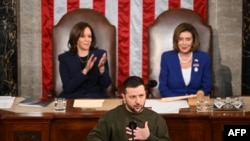 Rais wa Ukraine Volodymyr Zelenskyy akilihutubia Bunge la Marekani, Jumatano mjini Washington, DC. 