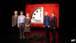 미국 핵과학자회보(BSA)가 24일 '2023 지구종말 시계'를 공개했다.