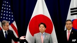 토니 블링컨 미국 국무장관(왼쪽부터)과 하야시 요시마사 일본 외무상, 박진 한국 외교장관이 8일 주요 20개국(G20) 외교장관 회의가 열린 인도네시아 발리에서 회담했다.