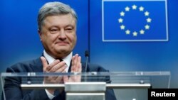 Петро Порошенко на спільній прес-конференції в Брюсселі.