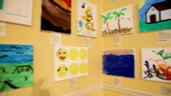 Flight Attendant sells Refugee Art to Help Refugees