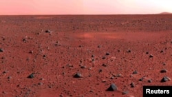 Панорама Марса, снятая марсоходом Spirit в январе 2010 года