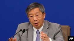 중국 인민은행 행장 이강.