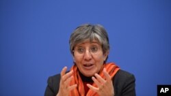 کمیسیون حقوق بشر افغانستان تأکید دارد که برخورد پولیس باید قانونمند باشد.