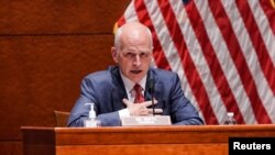 애덤 스미스 미 하원 군사위원장.