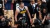 Nikola Jokić "na meti" fotoreportera posle pobede u 7. utakmici prvog kola plej-ofa protiv San Antonija (Foto: AP/David Zalubowski) 