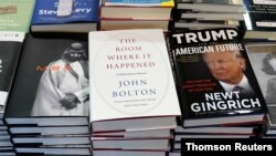 존 볼튼 전 백악관 국가안보보좌관의 회고록 '그것이 일어난 방(The Room Where It Happened)'이 뉴욕 맨하튼에 있는 반스앤노블(Barnes and Noble) 서점에서 판매되고 있다.
