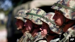 Arhiva - Vojska Srbije (AP Photo/Darko Vojinovic)