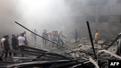 ชาวปาเลสไตน์ถูกหามใส่เปล ท่ามกลางความรุนเเรงระลอกล่าสุดระหว่างฮามาส-อิสราเอล 12 ต.ค. 2566