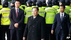 Kim Jong Čol (u sredini) u Seulu (arhivska fotografija)