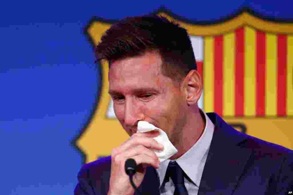 Lionel Messi cries at the start of a press conference at the Camp Nou stadium in Barcelona, Spain.&nbsp;FC Barcelona had previously announced the negotiations with Lionel Messi had ended and that Messi would be leaving the club.
