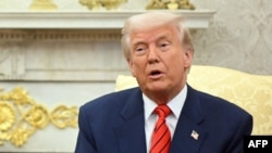 도널드 트럼프 미국 대통령이 2025년 3월 13일 백악관 집무실에서 마르크 뤼터 북대서양조약기구(NATO∙나토) 사무총장과 회동하고 있다.