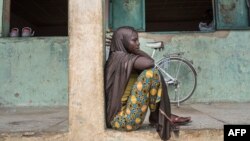 Une jeune personne déplacée dans un camp de Gwoza, Nigeria, le 1er août 2017