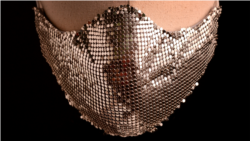 Masker Metallic Mesh karya Mety Choa (Maison Met) (Dok: Mety Choa)