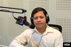 លោក យ៉ង់ គឹមអេង ប្រធានមជ្ឈមណ្ឌល​ប្រជាពលរដ្ឋ​ដើម្បី​អភិវឌ្ឍន៍​ និង​សន្ដិភាព (លឹម សុធី/VOA)