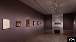 В одном из залов выставки. Courtesy: Metropolitan Museum of Art.