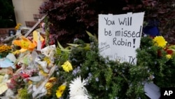 بر اساس گزارش سازمان جهانی صحت، در هر ۴۰ ثانیه، یک نفر در جهان خود کشی می کند و رسانه می تواند برای جلوگیری از خودکشی افراد، نقش عمدۀ را ایفا کنند