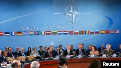 نیٹو کے سربراہ بدھ کو برسلز میں ہونے والے وزرائے دفاع کے اجلاس سے خطاب کر رہے ہیں