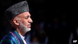 حامد کرزی به خبرگزاری ای اف ای اسپانیا گفته است که ظهور داعش در افغانستان مایۀ شک و تردید روسیه نسبت به پالیسی های امریکا شده است