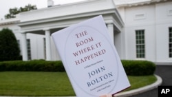존 볼튼 전 국가안보보좌관의 책 '그 일이 일어난 방: 백악관 회고록.'