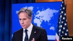 토니 블링컨 미 국무장관이 26일 브리핑에서 러시아·우크라이나 관련 현안을 설명하고 있다. 