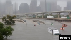 Вкрита водою автострада у Г’юстоні 