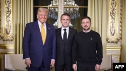 特朗普受法國總統馬克龍（Emmanuel Macron）的邀請前往巴黎出席巴黎聖母院2019年火災修復後的重新開放儀式。期間，特朗普12月7日與馬克龍和烏克蘭總統弗拉基米爾·澤連斯基（Volodymyr Zelenskyy）舉行了三方會談。