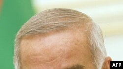 Forum: Karimov matbuot kunida internet haqida eslatdi; Jurnalistlar u bilan uchrasha olmadi