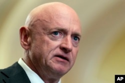 민주당의 마크 켈리 상원의원