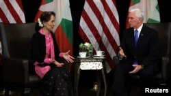 美國副總統彭斯2018年11月14日會見緬甸領導人昂山素姬。（路透社）