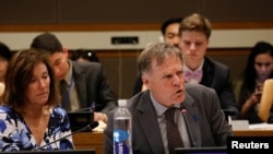 북한에 억류됐다 사망한 미국 대학생 오토 웜비어의 부모 프레드 웜비어와 신디 윔비어가 지난 2018년 5월 뉴욕 유엔본부에서 열린 북한 인권 심포지엄에서 증언했다.