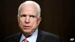 Senator John McCain, ketua Komisi Angkatan Bersenjata Senat Amerika (foto: dok). 